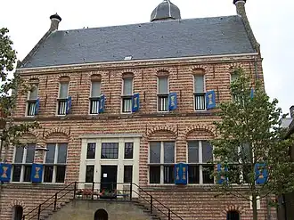 Voormalig gemeentehuis (1983)