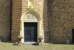 Zijingang met gevelsteen