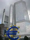 Euro-sculptuur bij de ECB in Frankfurt
