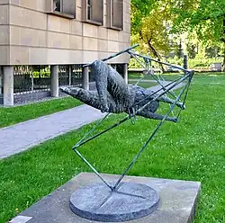 Frau im Raum (1963), Beeldenpark van het Städel Museum