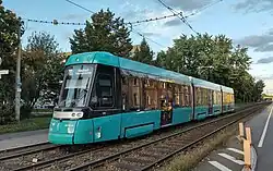 Achtassige lagevloertram in Frankfurt
