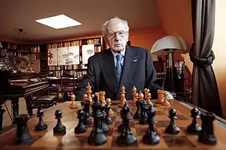 alt=Prof.dr. C.J.F. Böttcher Foto: Wiebe Kiestra (afkomstig uit Twee keer raden van de Adviesraad voor het Wetenschaps- en Technologiebeleid (AWT) - april 2007)