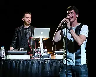 Timeflies tijdens een optreden op 12 december 2013