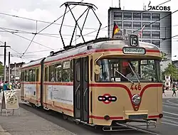 Klassieke tram in Bremen met twee maal twee assen