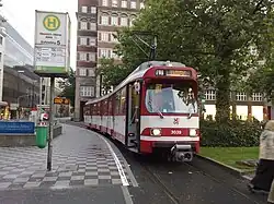 Düsseldorf: GT8S 3039, Type Mannheim op de Heinrich Heine Allee.