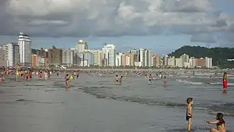 Het strand Praia da Guilhermina in Praia Grande