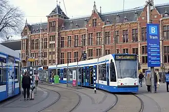 Tramlijn 11 op het Stationsplein, kort voor de opheffing; 14 maart 2020.
