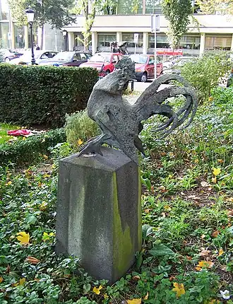 Gallo Nuovo uit 1957 van kunstenaar Luciano Minguzzi aan de Mariahoek.