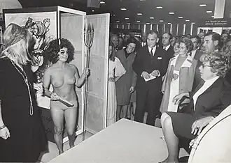 Presentatie 4 jaar Gandalf rechts: Annie M.G. Schmidt