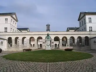 Hôpital Raymond-Poincaré