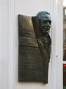 Plaque van Gabriel García Márquez, Parijs