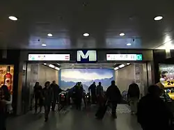 Ingang van het metrostation gelegen in het treinstation van Brussel-Zuid.