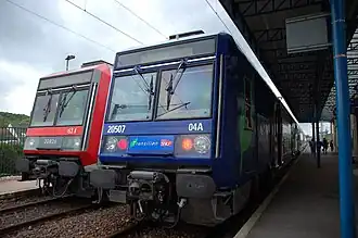 Twee Z 20500 treinstellen op het station.