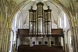 Het orgel na de restauratie van 2013, waarbij de kerk een nieuwe kleurstelling kreeg