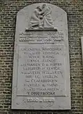 Monument bij kerktoren Hobbe van Baerdt Tsjerke
