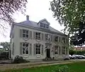 Woonhuis met Neoclassicisme invloeden