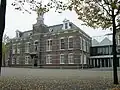 Gemeentehuis, gebouwd in neo-renaissancestijl