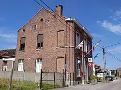 Gemeentehuis van Herstappe en gemeenteschool