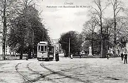 Motorwagen 17 op lijn 1 van de Gemeentetram Utrecht (GTU) op de Maliebaan te Utrecht; circa 1907-1910. Collectie van het Utrechts Archief.