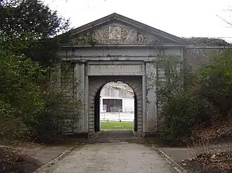 Het poortgebouw van de voormalige citadel