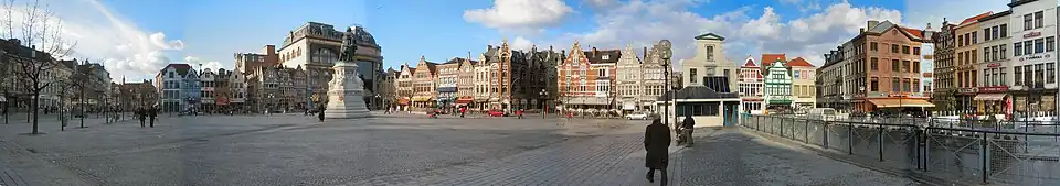 Panorama van de vrijdagmarkt