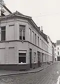 Hoekhuis en drie stadswoningen