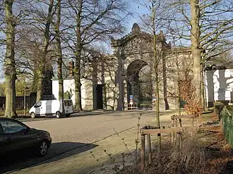 Toegang tot de begraafplaats