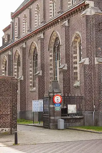 Toegang tot de begraafplaats