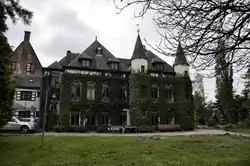 De achtergevel van het kasteel in 2010