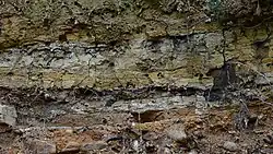 Kleiafzetting (centraal op de foto)