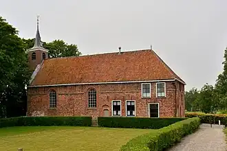 De voormalige brouwerij van het klooster, thans in gebruik als hervormde kerk van Gerkesklooster.