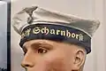 Matrozenmuts uit de Tweede Wereldoorlog met mutslint van het slagschip Scharnhorst