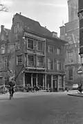 De gevel voor de restauratie in 1964