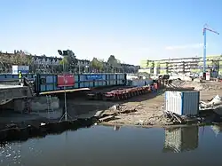 Het brugdek is zojuist geplaatst (8 november 2019)