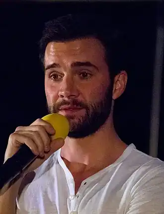 Gil McKinney in 2014