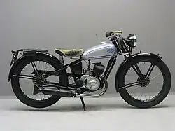 Gillet-tweetaktmotor van 150 cc uit 1947. Deze machines werden nog met vooroorlogse techniek gebouwd.