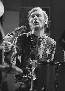 Baker tijdens een optreden van Cream in Fenklup in januari 1968