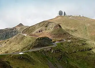 De zuidzijde van de Giogo di Bala met de Dosso dei Galli