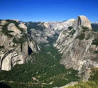 Zicht van Glacier Point op Yosemite Valley en Half Dome