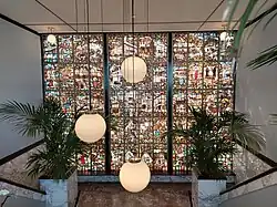 Glas-lood-raam in het Jongeriuskantoor