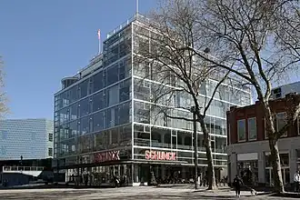 Het Glaspaleis gezien vanuit het noordwesten