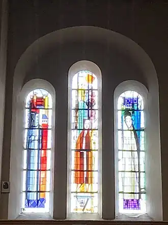 Glasramen met het heilig kind Achaz