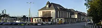 Stationsgebouw