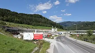 Noordelijk tunnelportaal in Gloggnitz (2019)