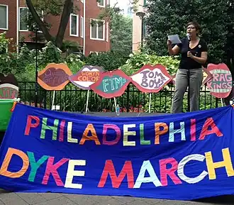 Gloria Casarez tijdens de "Dyke March" in 2012