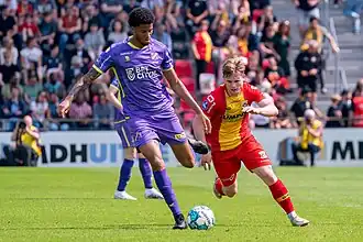 Mbuyamba (l.) namens FC Volendam in 2023