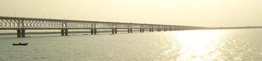 De Godavari Bridge