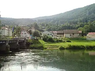 Gezicht op Goumois met Frans-Zwitserse grens