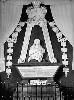 1737: Grafmonument voor Sicco van Goslinga en Joanne Isabelle barones thoe Schwartzenberg und Hohenlansberg, kerk van Dongjum