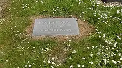 Grafsteen Otto Bekius